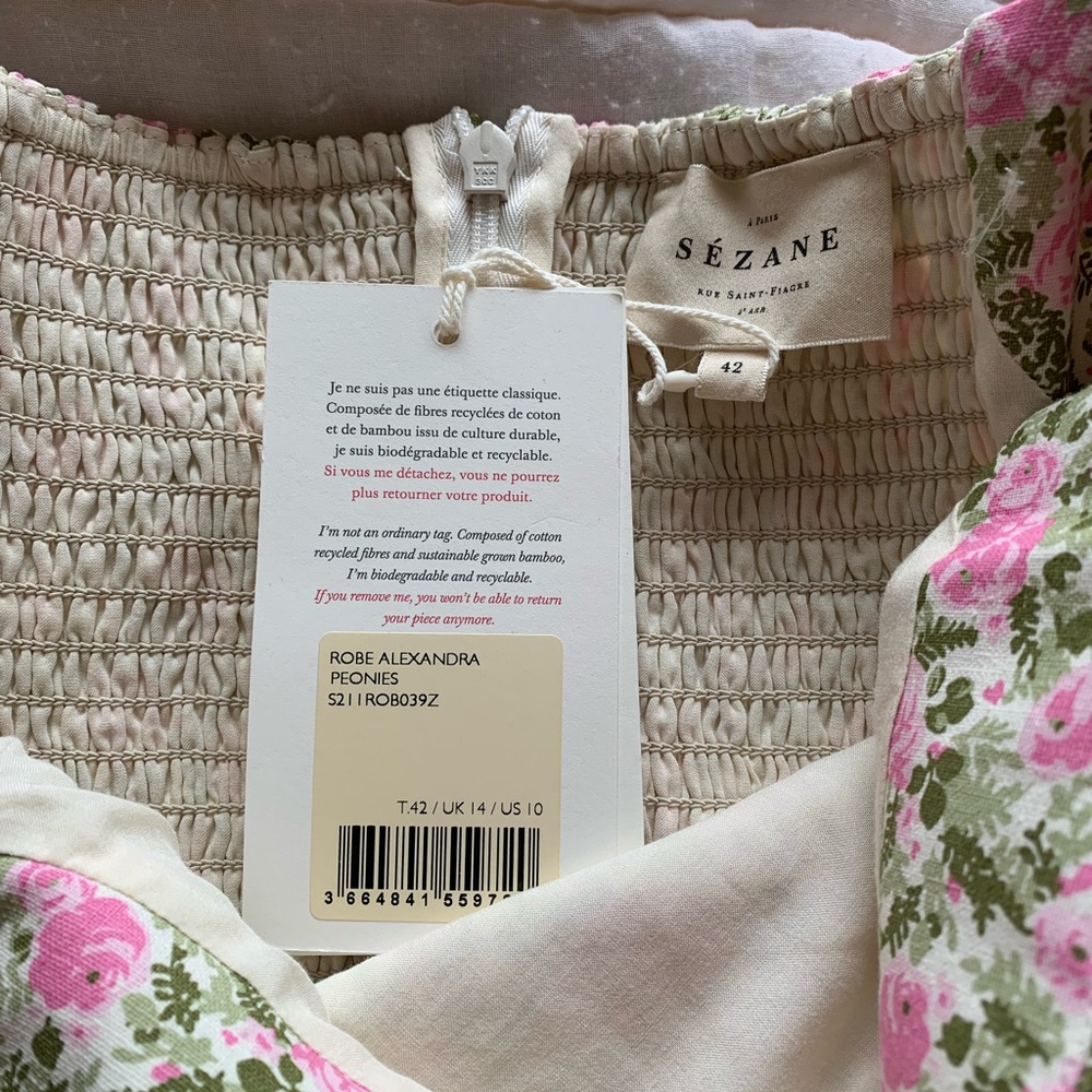 Sezane Alexandra Robe in Peonies - Picture 11 of 14